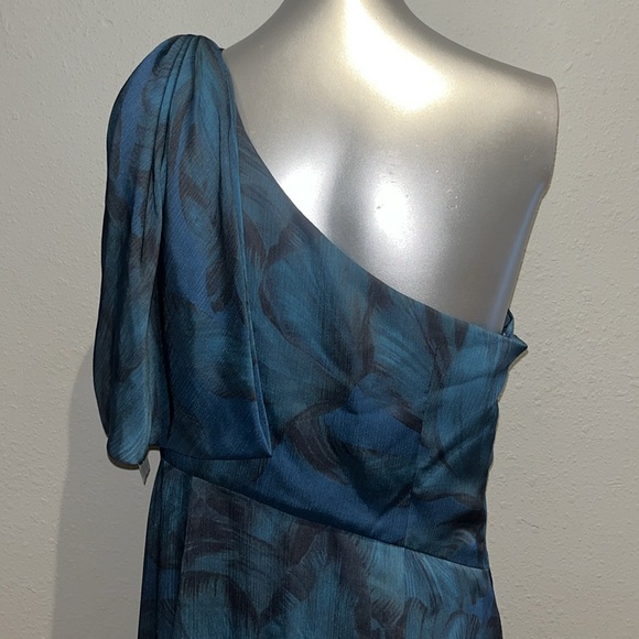 Sachin + Babi CHELSEA GOWN - TONAL PETAL New w partial tag - Picture 7 of 17